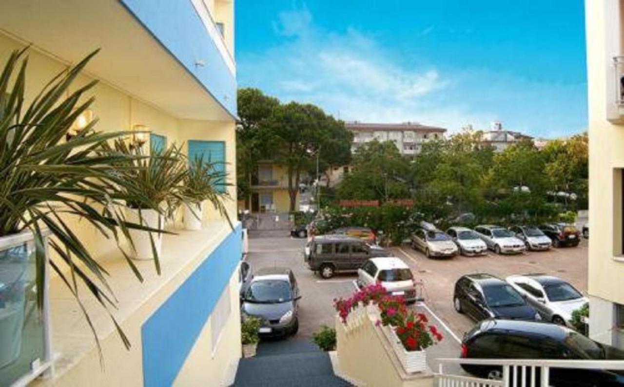 Hotel Condor Лидо-ди-Езоло Экстерьер фото