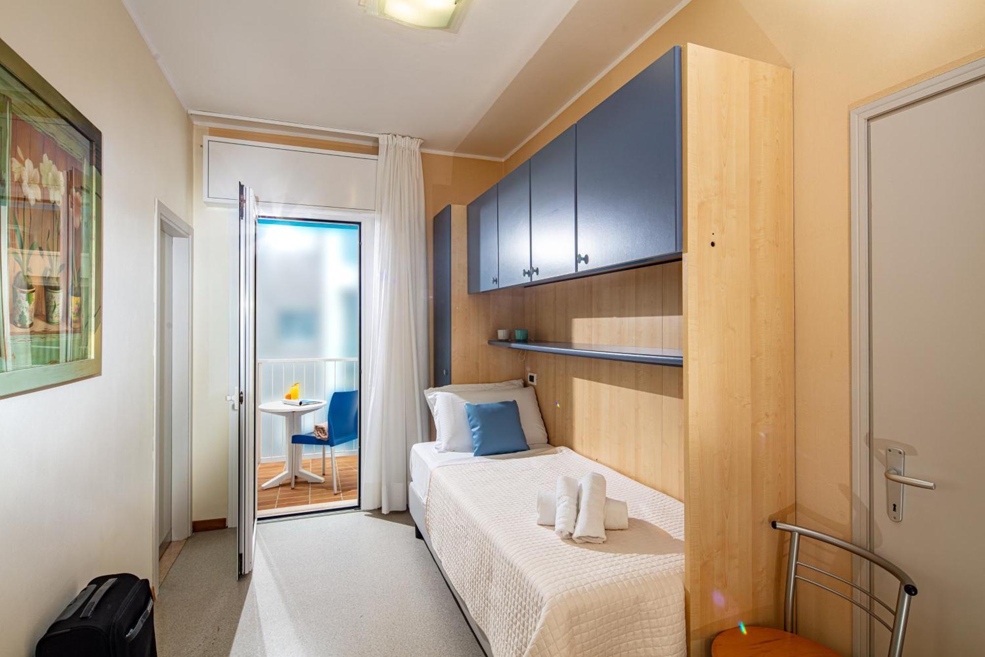 Hotel Condor Лидо-ди-Езоло Экстерьер фото